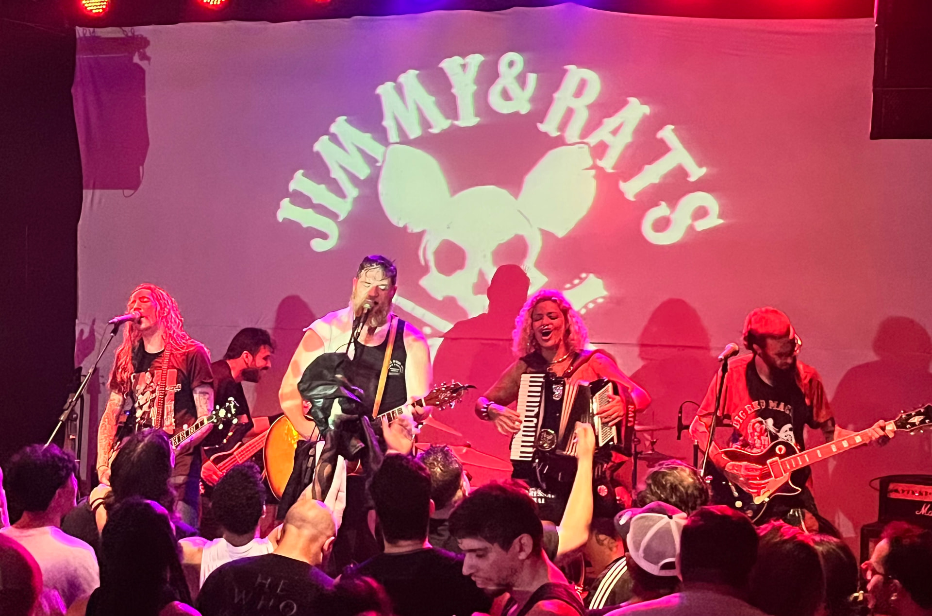 Jimmy & Rats no palco da Célula Showcase, em Florianópolis, no show de 11 de outubro de 2026.